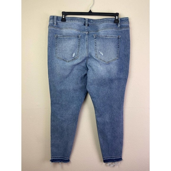 Lane Bryant Mid-Rise Distressed Skinny‎ Jeans Size 18 (A3-2) - Picture 5 of 6